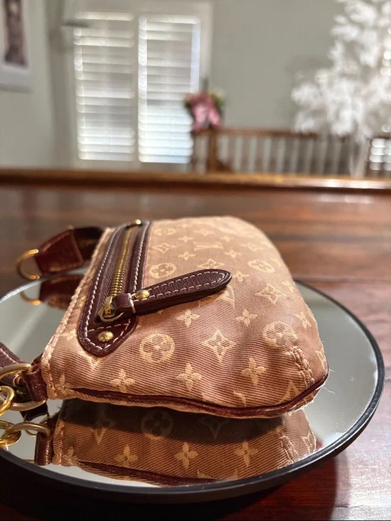 LOUIS VUITTON Monogram Idylle Mini Pochette - Picture 6 of 12